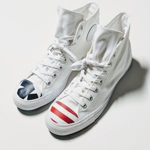Converse Monochrome High Top.
